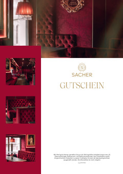 Sacher-Gutschein mit rotem und goldenem Design, Samtsesseln, edler Beleuchtung und elegantem Café-Interieur